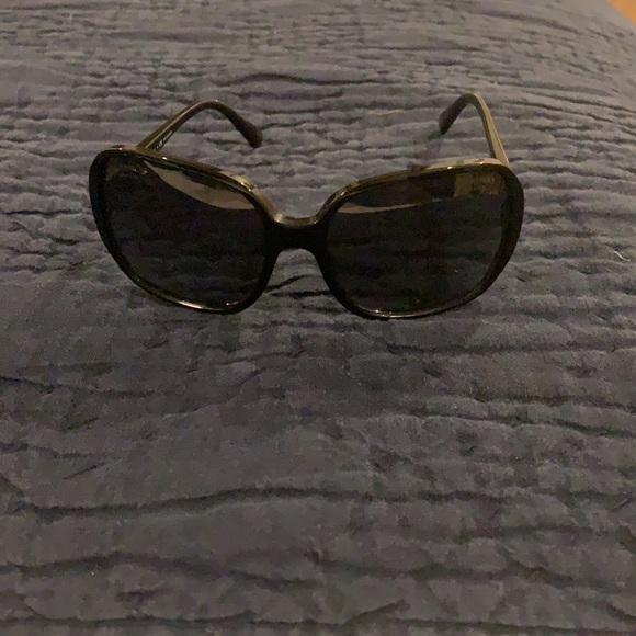 Chanel sunglasses - Picture 5 of 8